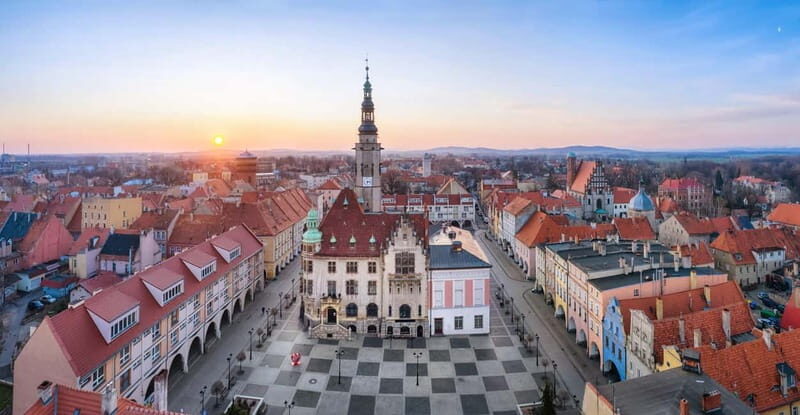 From Vienna: Bratislava& Budapest Day Tour with Photographer - FAQ