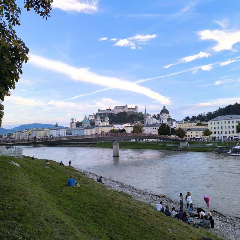 From Vienna or Bratislava: Hallstatt & Salzburg Scenic Tour - From Vienna or Bratislava: Hallstatt & Salzburg Scenic Tour