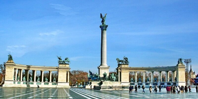 From Vienna: Private Day Tour of Budapest inc. Local Guide - The Sum Up