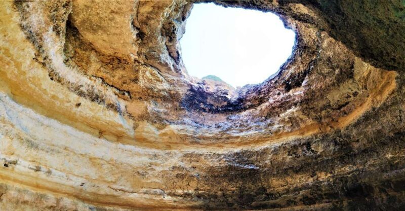 From Vilamoura: 2.5-Hour Benagil Cave and Dolphins Boat Tour - An In-Depth Look at the Tour Experience
