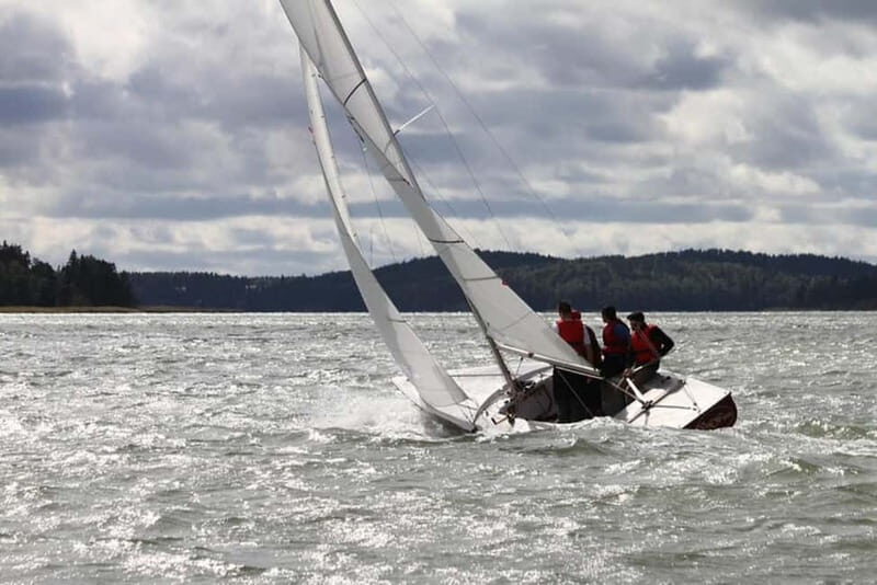 From Villa Wolax: 2-Hour Sailing Tour with Coffee and Pastry - Who Should Consider This Tour?