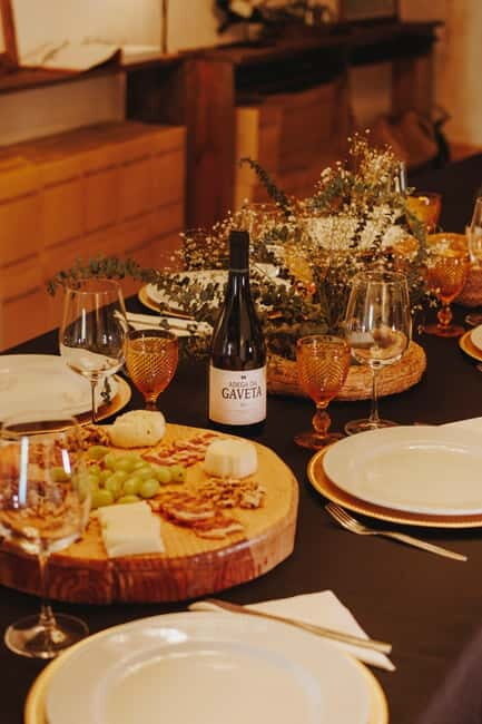 From Vine to Table with Wine Tasting in the Serra de Tomar - Exploring the Details: What to Expect on the Tour