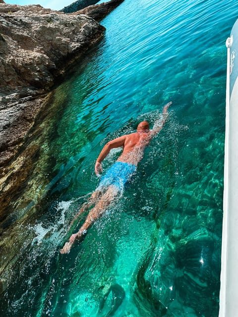 From Vis : Island-Hopping Cruise with beach and Cave Stops - Key Points