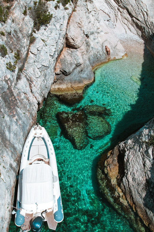 From Vis: Speed boat tour along south shore Of Vis - FAQs About the Tour