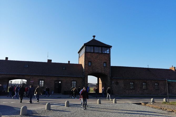 From Warsaw Auschwitz and Krakow one day tour by train with pick up and drop off - What We Think About the Value