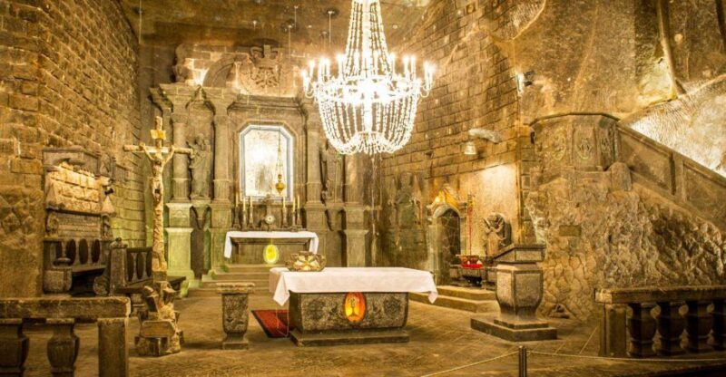 From Warsaw: Guided Tour to Wieliczka Salt Mine and Krakow - Exploring the Tour Itself: A Deep Dive