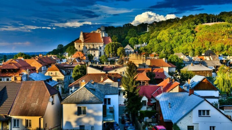From Warsaw: Kazimierz Dolny Art Town Full-Day Private Tour - Who Should Consider This Tour?