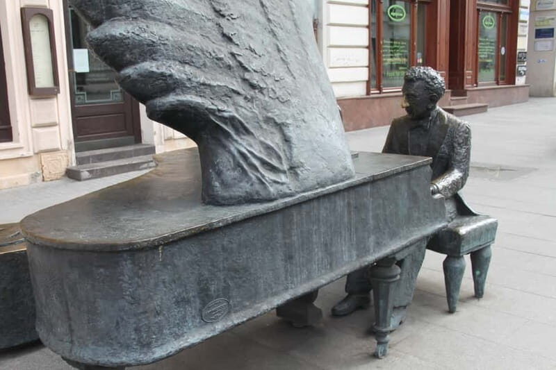 From Warsaw: Lodz & Litzmannstadt Jewish Ghetto Private Tour - A Closer Look at the Tour Experience