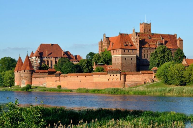 From Warsaw: Tour to Malbork Castle and Gdansk or Sopot - A Detailed Look at the Tour Experience