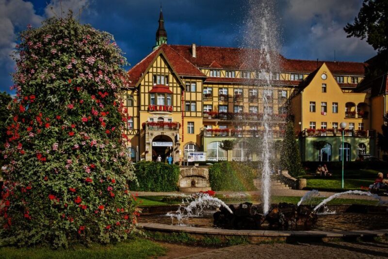 From Wroclaw: Full-Day Stolowe Mountains Trekking Tour - FAQ