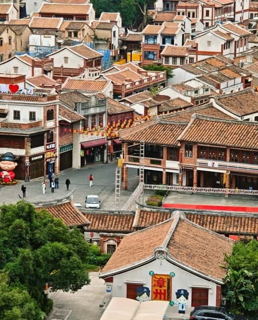From Xiamen: Zhangzhou Tour with Mansions, Old Town & Craft - Exploring Zhangzhou’s Heritage: A Guided Journey into the Past