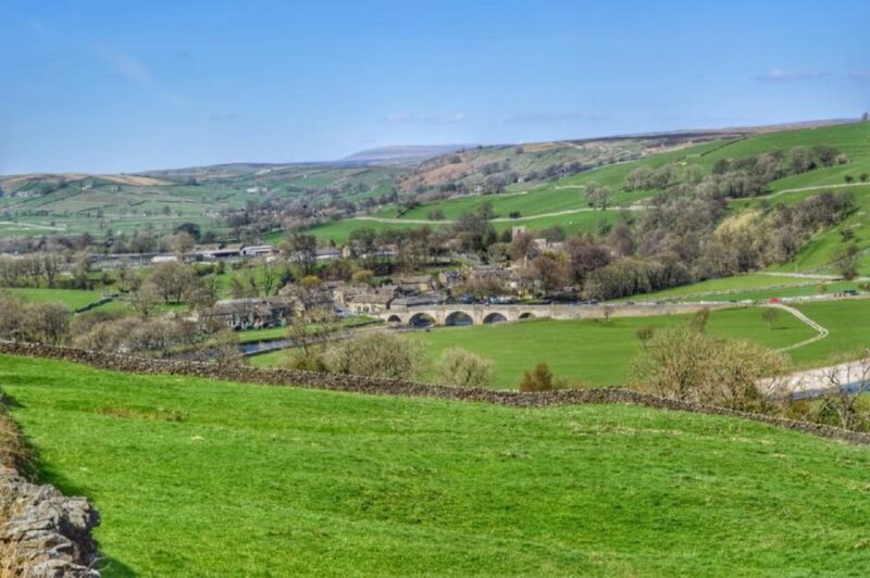 From York: Herriot and Yorkshire Dales Day Trip - Considerations and Who Should Booking