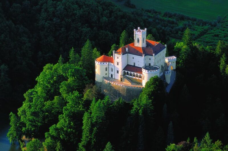 From Zagreb: Prehistoric and Medieval Croatia Tour - Key Points