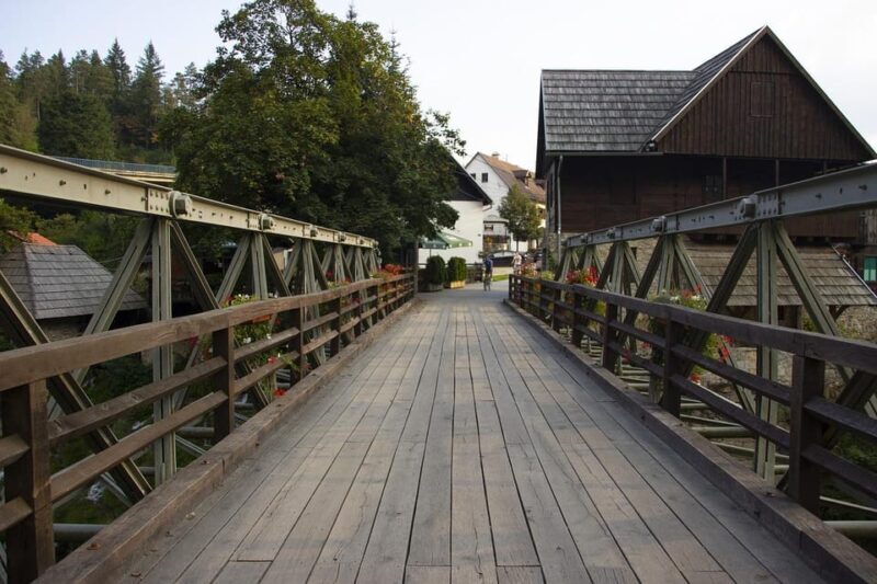 From Zagreb to Plitvice Lakes and Rastoke - Private day tour - Key Points