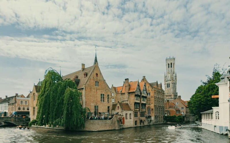 From Zeebrugge: Bruges Small Shore Trip with opt. Canal Boat - Transportation and Group Size