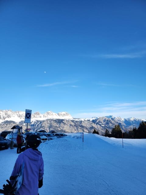 From Zurich main station: 4h ski school for beginners with arrival - Swiss Skiing for Beginners: A 4-Hour Lesson from Zurich to Flumserberg
