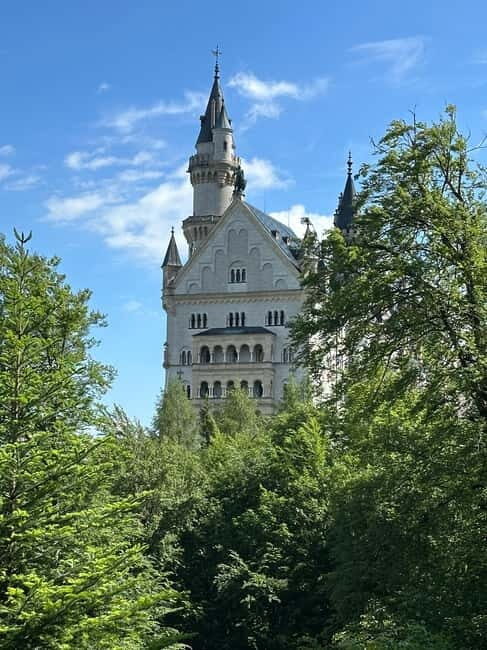 From Zurich: Neuschwanstein Castle Private Tour with Lunch - An Authentic Day Trip to Neuschwanstein from Zurich