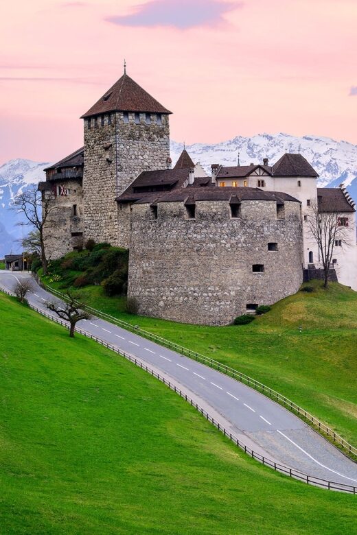 From Zurich: Private 4 Countries in 1 Full-Day Tour - What to Expect from the Day