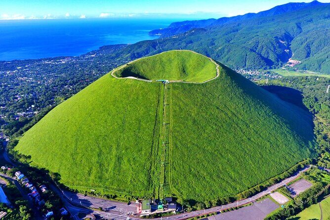 FromTokyo: Izu Scenic Oceanview Train, Volcano, Coast Day Trip - Transportation & Group Size