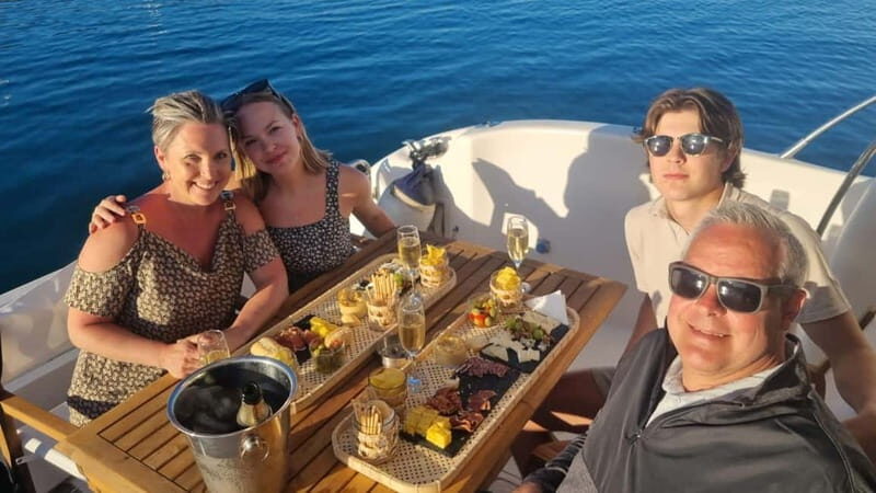 Fuengirola: Sunset Boat Tour - Cocktail Dinner & Champagne - Starting Point: Speedboat Fuengirola