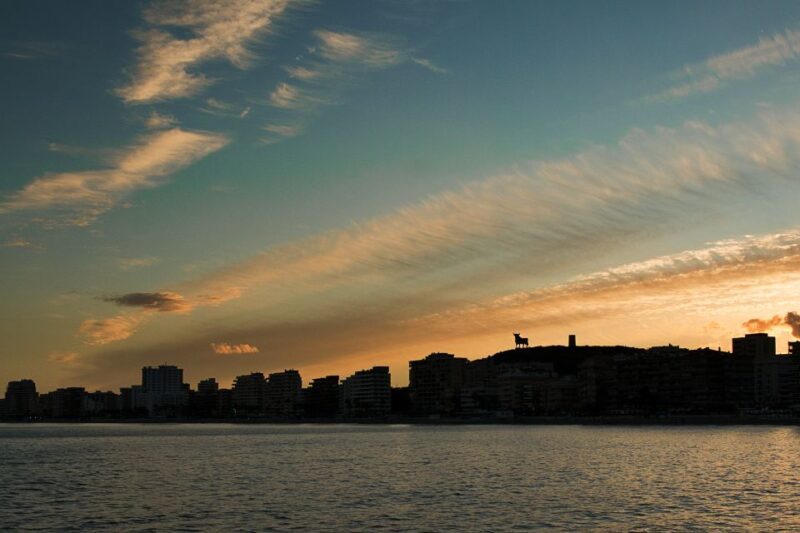 Fuengirola: Sunset Boat Tour with a Drink - Who Should Consider This Experience?