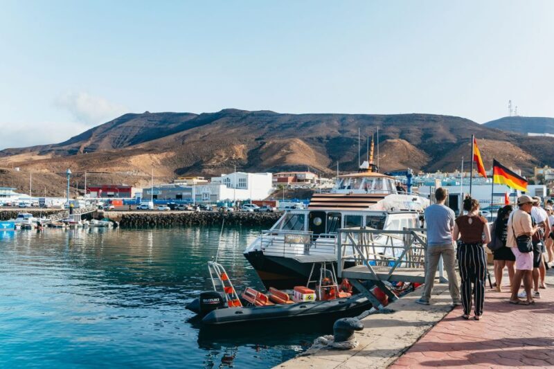 Fuerteventura: Glass Bottom Boat Cruise with Lunch & Drinks - The Experience in Detail