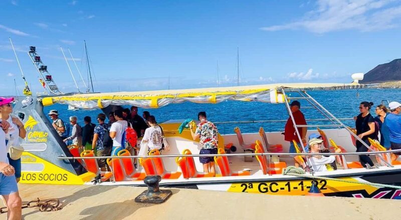 Fuerteventura: Lobos Island Guided Tour with Snorkeling - Exploring Lobos Island: What to Expect