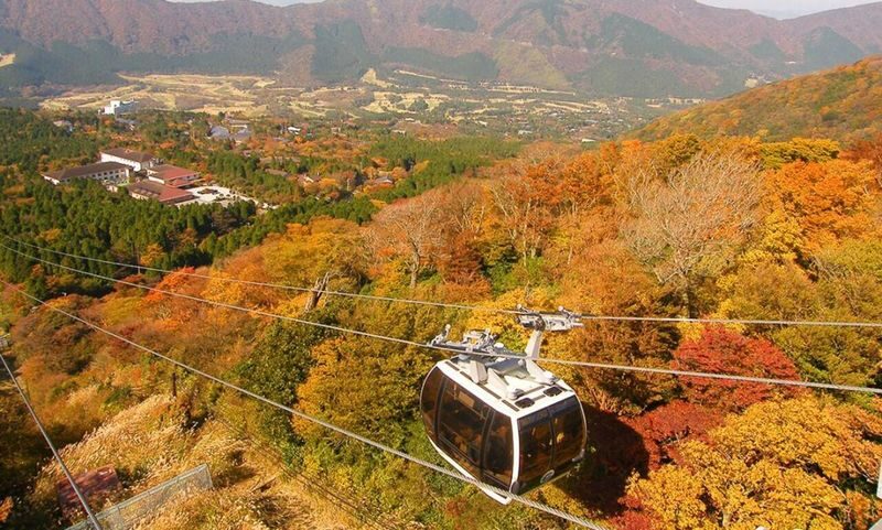 Fuji Hakone Day Trip | Hakone Pirate Ship, Hakone Ropeway, Hakone Shrine, Stroll Enoshima | Departure from Tokyo Shinjuku - Crossing Lake Ashi on the pirate ship