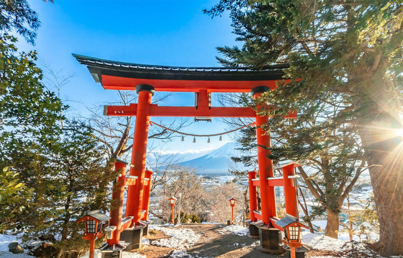 Fuji Photography Tour: Arakurayama Sengen Park, Hikawa Clock Shop, Oshino Hakkai, the most beautiful Lawson convenience store, and Lake Kawaguchiko Oishi Park (Departure from Tokyo). - A long loop from Tokyo, built around photographs