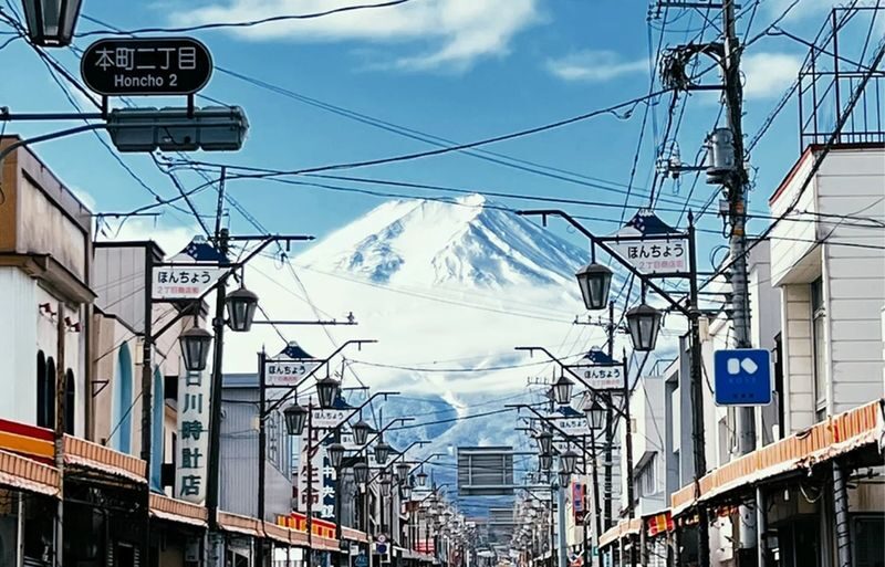 Fuji Photography Tour: Arakurayama Sengen Park, Hikawa Clock Shop, Oshino Hakkai, the most beautiful Lawson convenience store, and Lake Kawaguchiko Oishi Park (Departure from Tokyo). - What the price buys, and what it does not