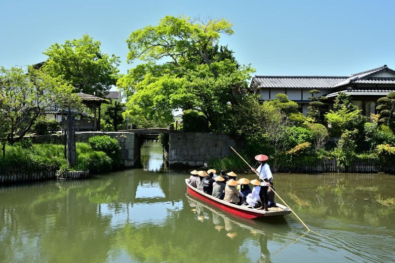 Fukuoka Dazaifu Tenmangu & Arita Pottery Festival Day Tour - The long ride and how to weigh it