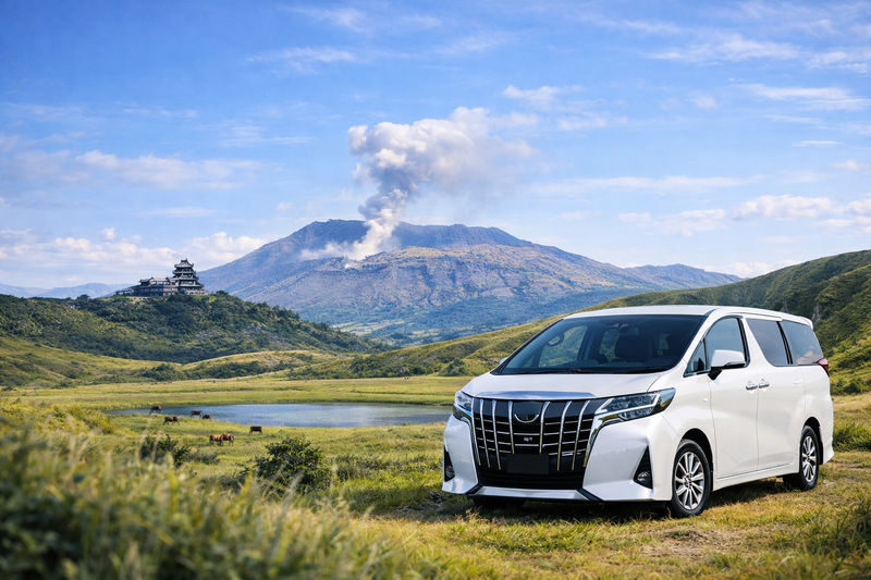 (Fukuoka Departure) Kumamoto Private Car Charter Day Tour | Kumamoto Castle, Suizenji Jojuen Garden, Kumamoto Bear Square, Mount Aso, Kusasenri, Kamishikimi Kumanoza Shrine, Aso Shrine, Shirakawa Suigen, Daikanbo | Private Customized Tour - At a glance: what matters most