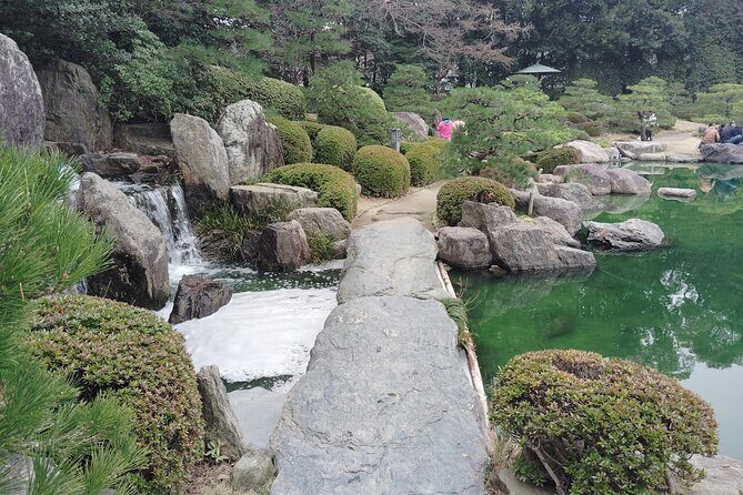 Fukuoka: Fukuoka Castle and Ohori Park Guided Tour - What Sets This Tour Apart?