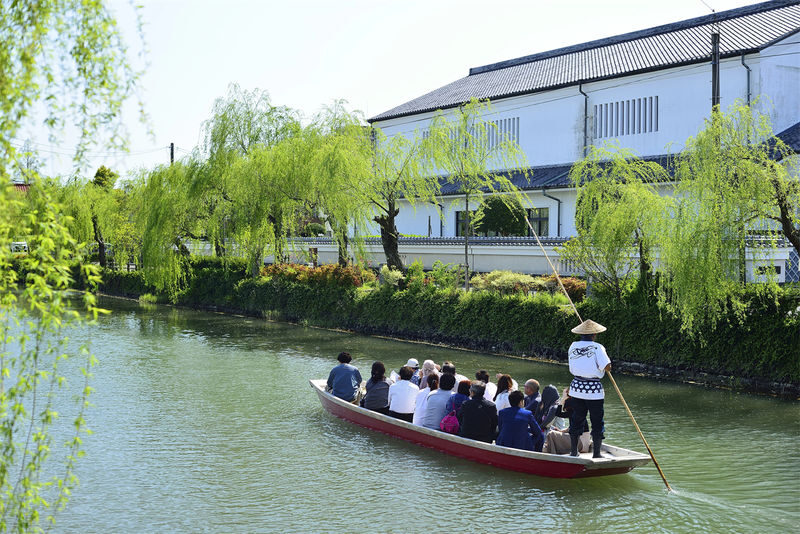 Fukuoka Full-Day Dazaifu, Yanagawa Boating & Outlets Tour - Yanagawa by traditional boat