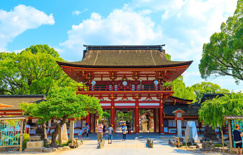Fukuoka Full-Day Dazaifu, Yanagawa Boating & Outlets Tour - Guides, language and group feel