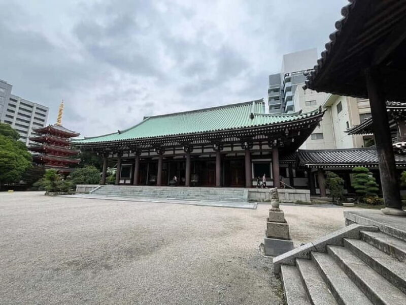 Fukuoka: Ohori Park and Tochoji Temple Walking Tour - Key Points