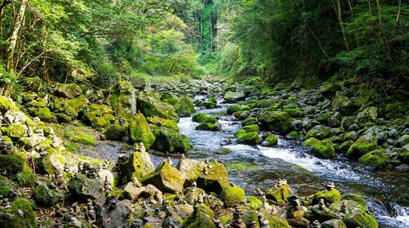 Fukuoka Takachiho Gorge & Amanoiwato Shrine Full-Day Guided Tour - Adding Amanoiwato Shrine to the day