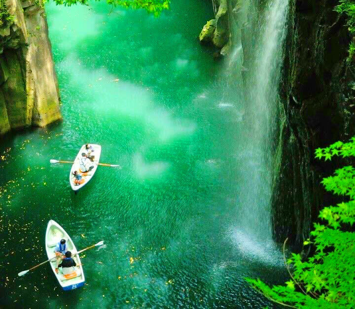 Fukuoka Takachiho Gorge & Amanoiwato Shrine Full-Day Guided Tour - Who should take this tour