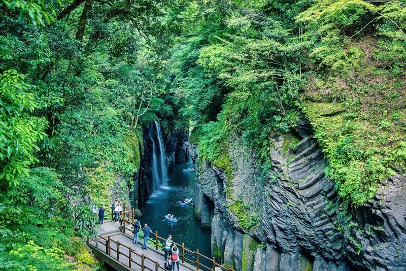 Fukuoka Takachiho Gorge & Kamishikimi Kumanoza Shrine Day Trip - Who will get the most from this day