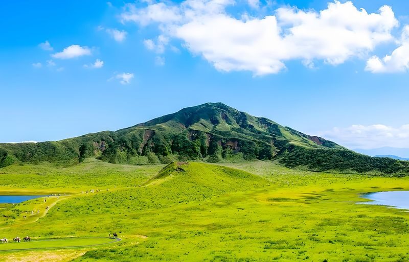 Fukuoka Takachiho Gorge & Kusasenri One-Day Bus Tour - Who should book this tour?