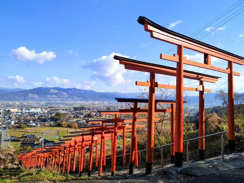 Fukuoka Ukiha Inari, Yanagawa & Itoshima Full-Day Tour with Cruise Ticket - A day built around contrast