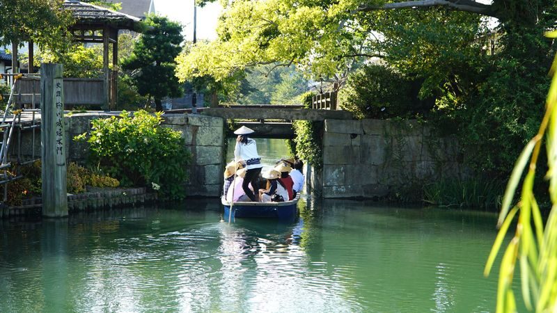Fukuoka: Yanagawa Boat with Ticket & Dazaifu or Ukiha-Inari - Guides, group size and the pace of the day