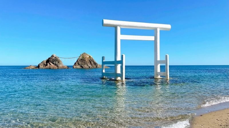 Fukuoka Yanagawa River Cruise & Meoto Iwa Full-Day Tour - A full day beyond Fukuoka city