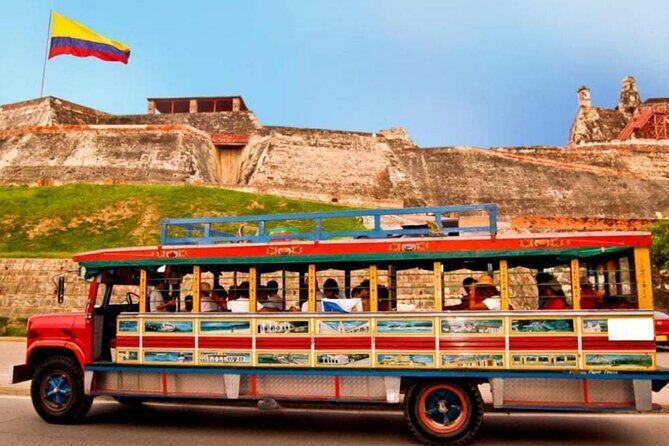 Full BILINGUAL CITYTOUR, Castle Entrance and Monuments - Key Points
