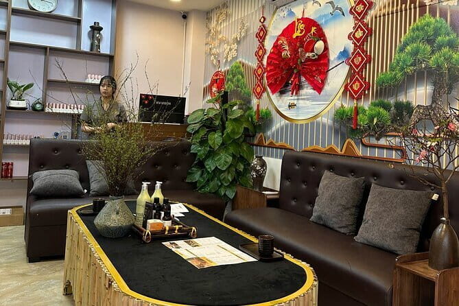 Full Body Combo with Aromatherapy or Deep Tissue treatment - A Detailed Look at the Experience