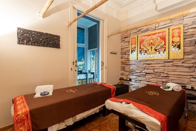 Full Body Massage 60 min and Floral Bath in Jacuzzi 30 min at THAI SPA MASSAGE - An In-Depth Look at the Thai Spa Massage Experience