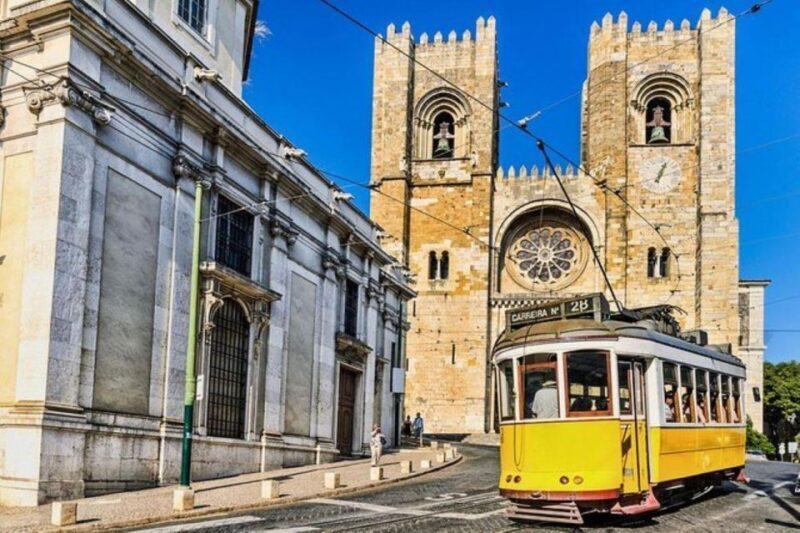 Full city of Lisbon on board of a private car - Frequently Asked Questions