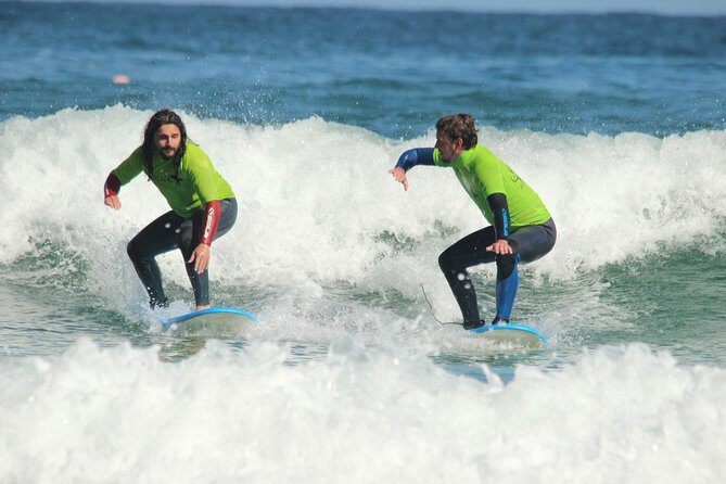Full-Day (2 x 2 hr lessons) Surf Experience Newquay: All levels - Explore the Best of Newquay with a Full-Day Surf Experience