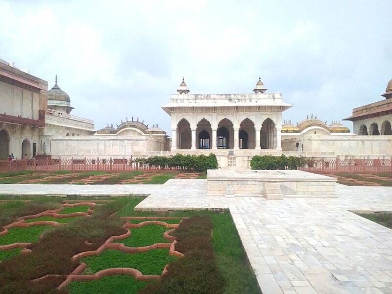 Full Day Agra Tour With Tour Guide - Exploring the Itinerary in Detail