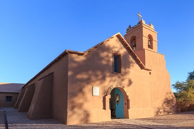 Full day Altiplanic Lagoons + Red stones viewpoint + Salar de Atacama - A Deep Dive into the Tour Experience